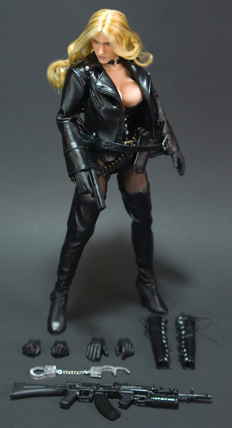 COOL TOY REVIEW: Triad Toys Dark Horse Barb Wire 1/6 Scale Figure