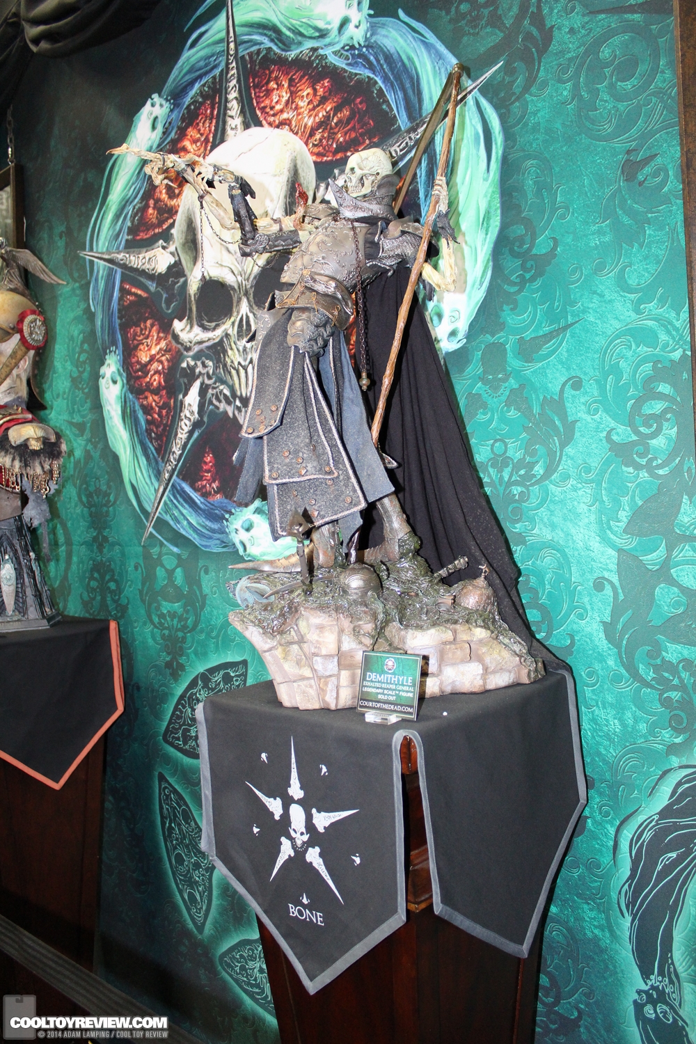 san-diego-comic-con-2014-sideshow-collectibles-court-of-the-dead-013.JPG