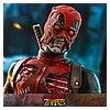 Hot Toys - Marvel Zombie - Zombie Deadpool collectible figure_PR17.jpg