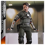 Hot Toys - IM - Tony Stark (Mech Test Version) collectible figure (Deluxe)_PR3.jpg