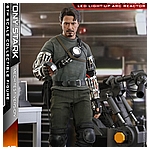 Hot Toys - IM - Tony Stark (Mech Test Version) collectible figure (Deluxe)_PR5.jpg