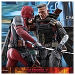 Hot Toys - Deadpool 2 - Cable collectible figure_PR15.jpg
