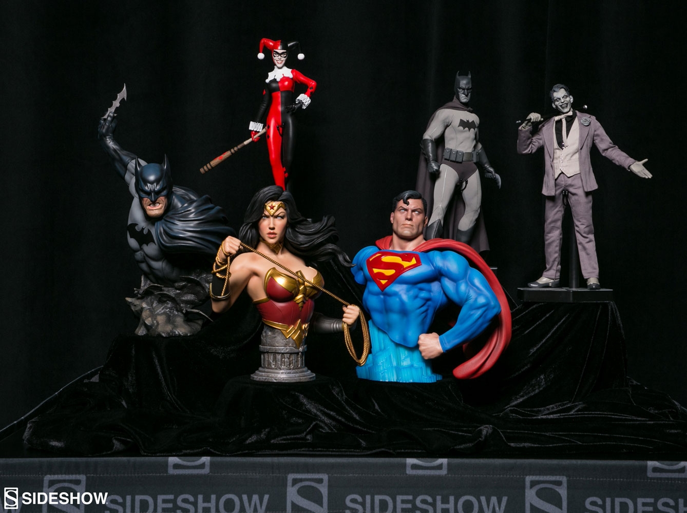 Sideshow-DC-Comics-Collectibles-1-1.jpg