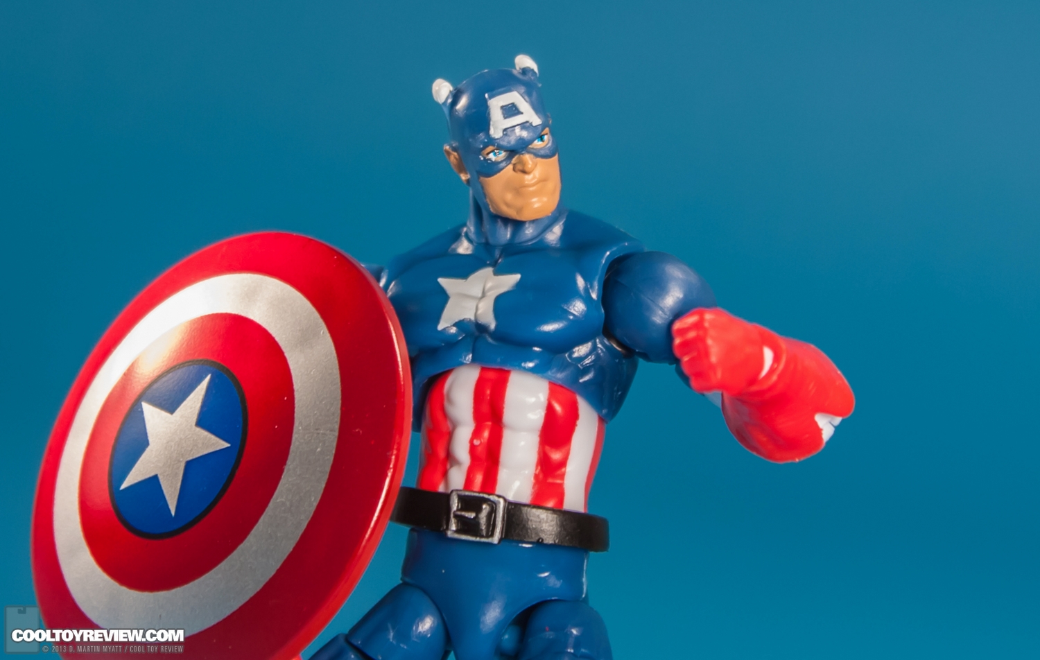 Series-5-04-Captain-America-Marvel-Universe-Hasbro-2013-011.jpg