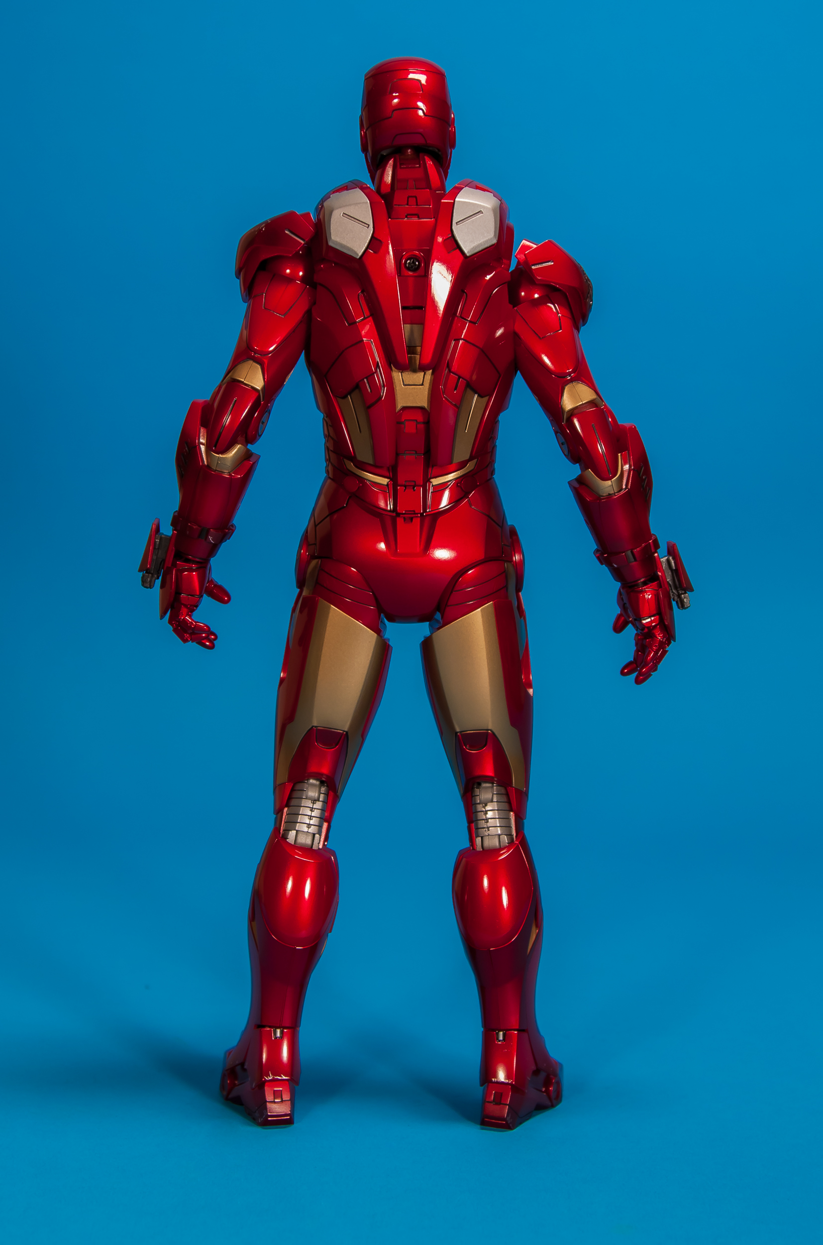 Avengers-Iron-Man-Mark-VII-MMS-185-Hot-Toys-012.jpg