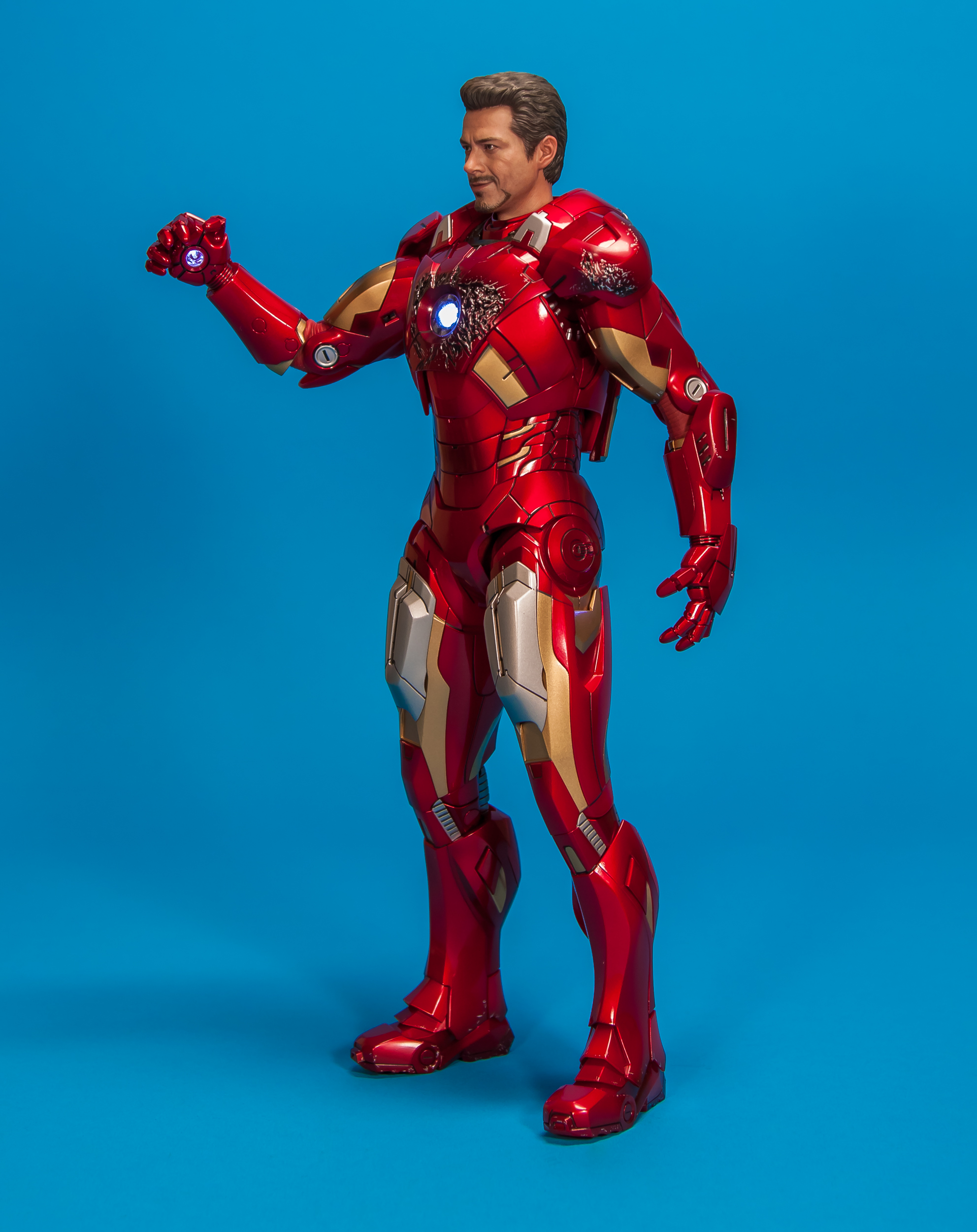 Avengers-Iron-Man-Mark-VII-MMS-185-Hot-Toys-019.jpg