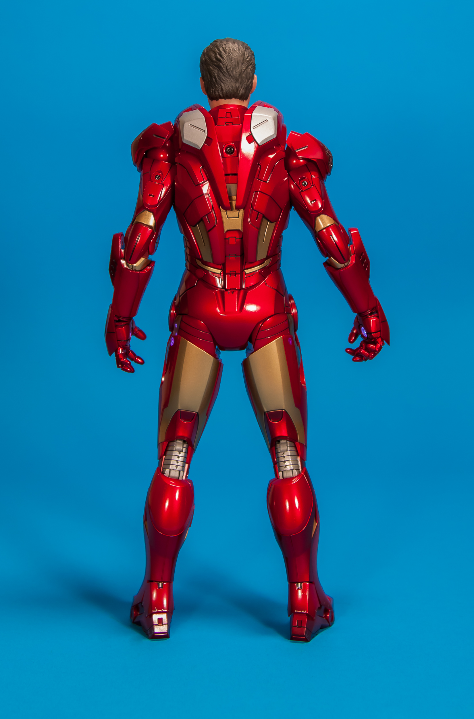 Avengers-Iron-Man-Mark-VII-MMS-185-Hot-Toys-020.jpg