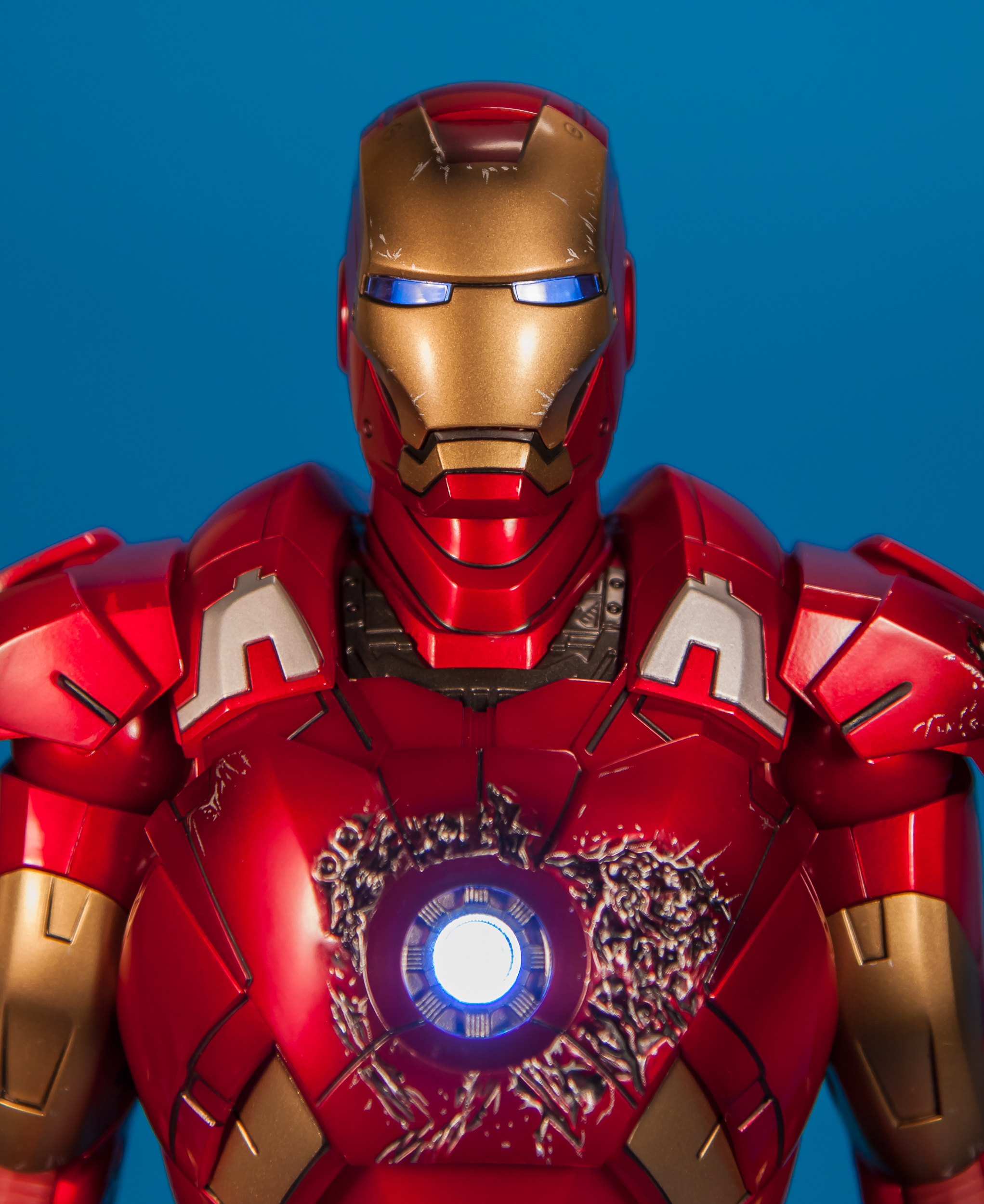 Avengers-Iron-Man-Mark-VII-MMS-185-Hot-Toys-025.jpg