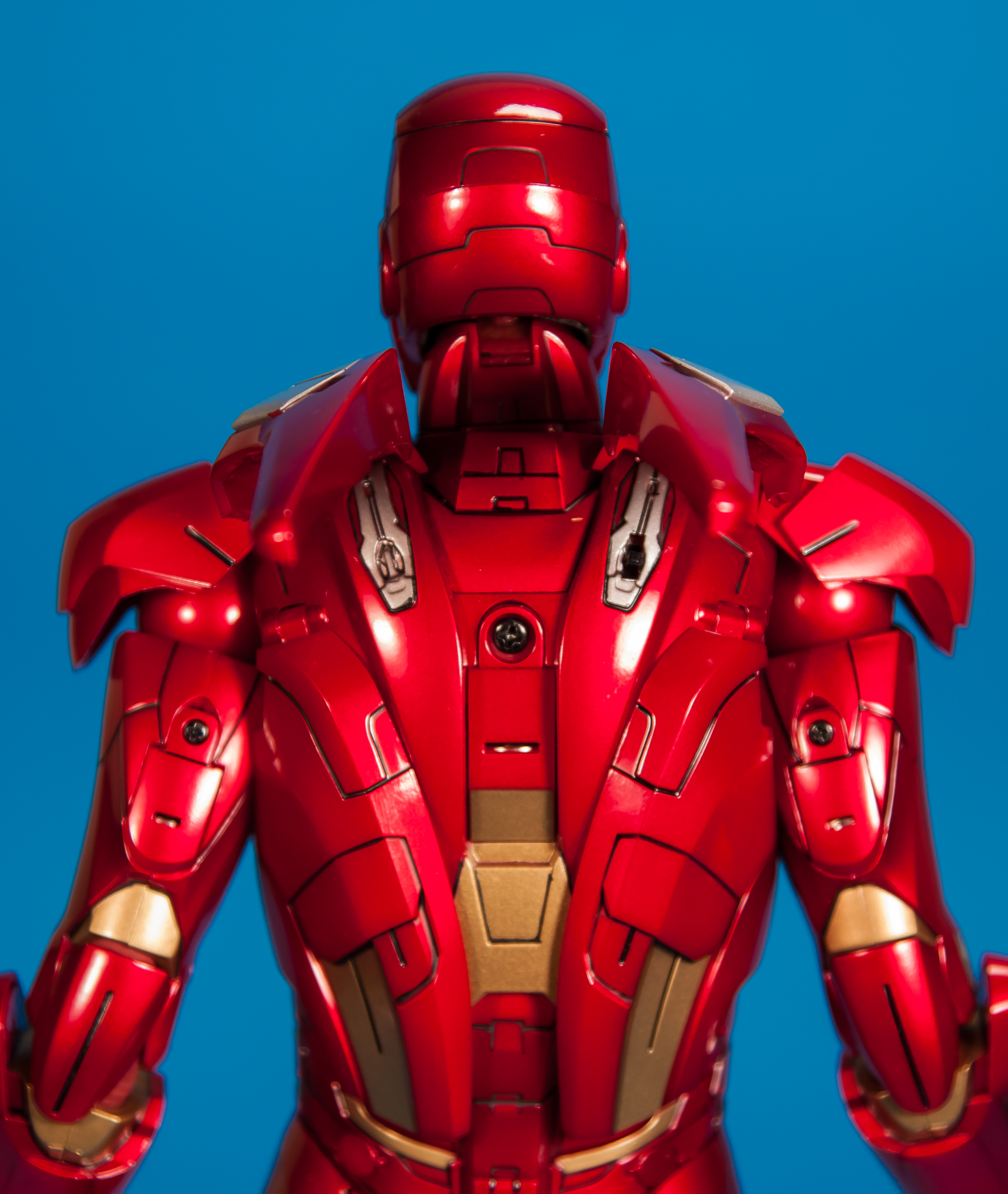 Avengers-Iron-Man-Mark-VII-MMS-185-Hot-Toys-034.jpg