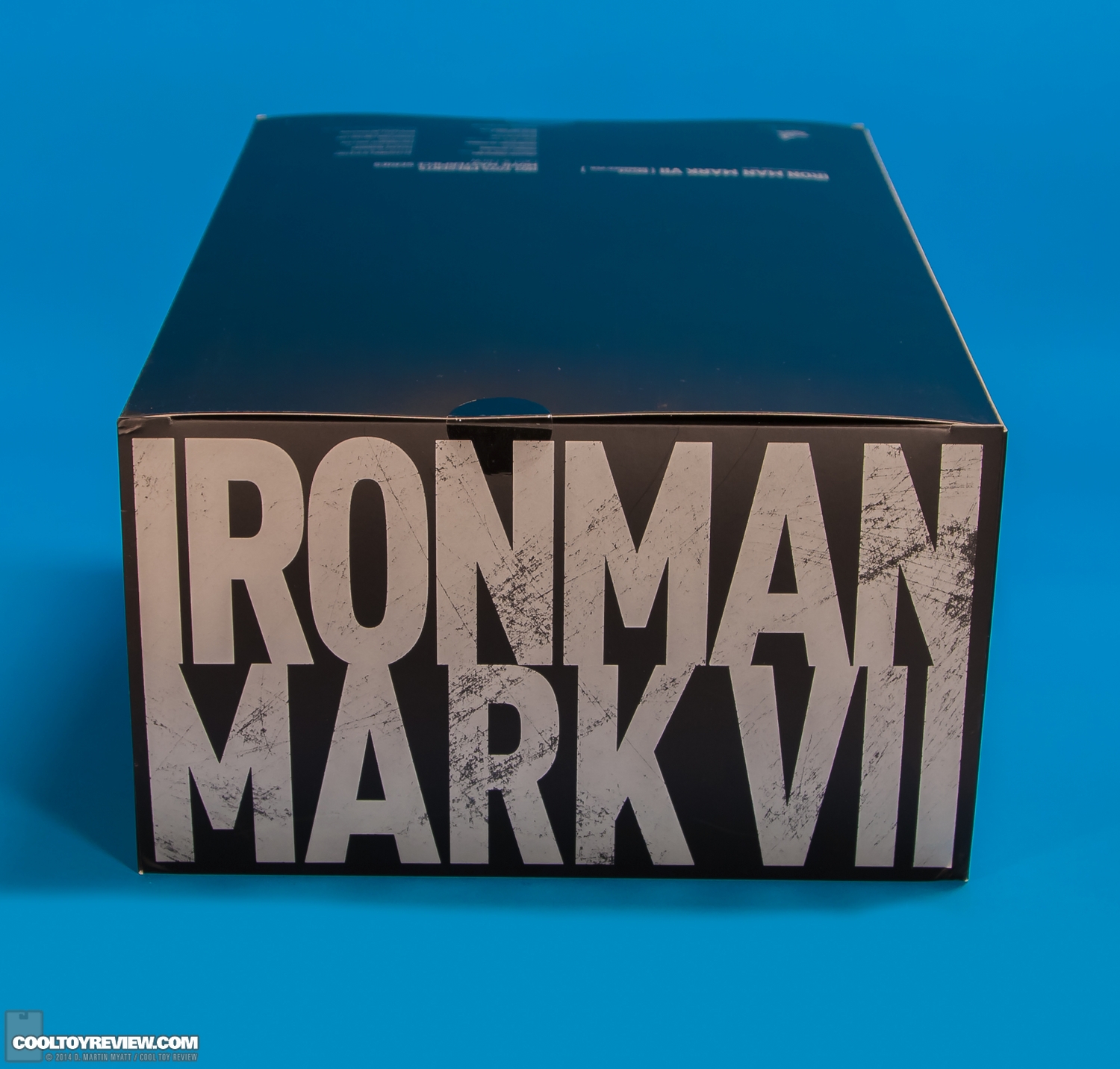 Iron-Man-Mark-VII-Battle-Damaged-Avengers-Hot-Toys-053.jpg