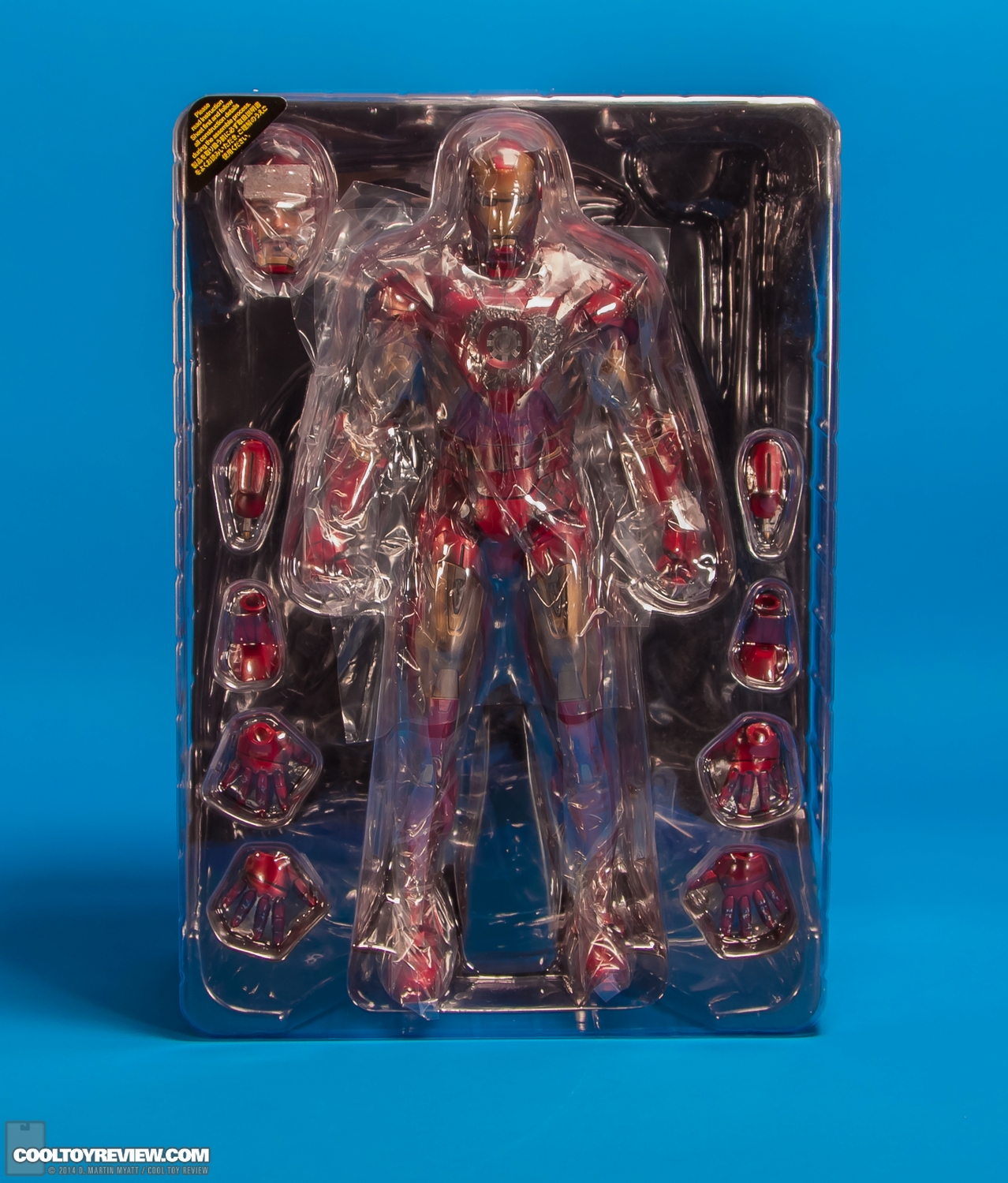 Iron-Man-Mark-VII-Battle-Damaged-Avengers-Hot-Toys-056.jpg