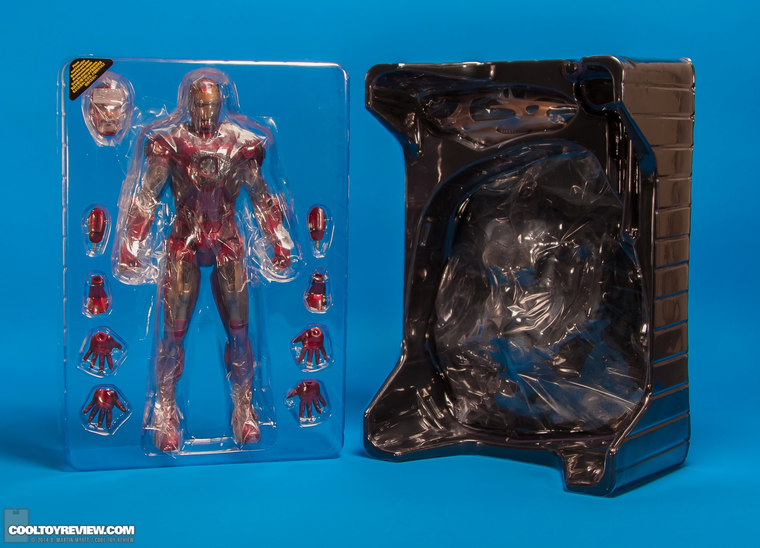 Iron-Man-Mark-VII-Battle-Damaged-Avengers-Hot-Toys-057.jpg