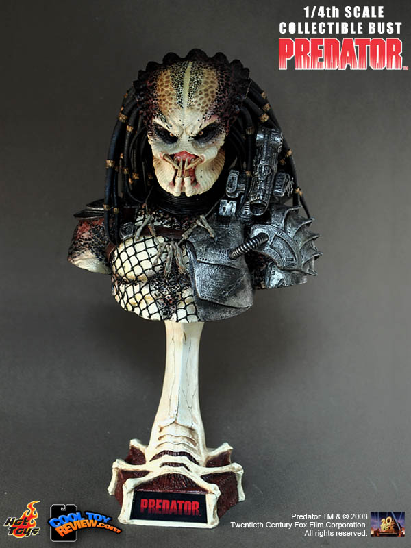 Hot Toys 1/4 scale PREDATOR collectible bust