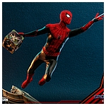 spider-man-movie-promo-edition-sixth-scale-figure-by-hot-toys_marvel_gallery_61a51d97416f6.jpg
