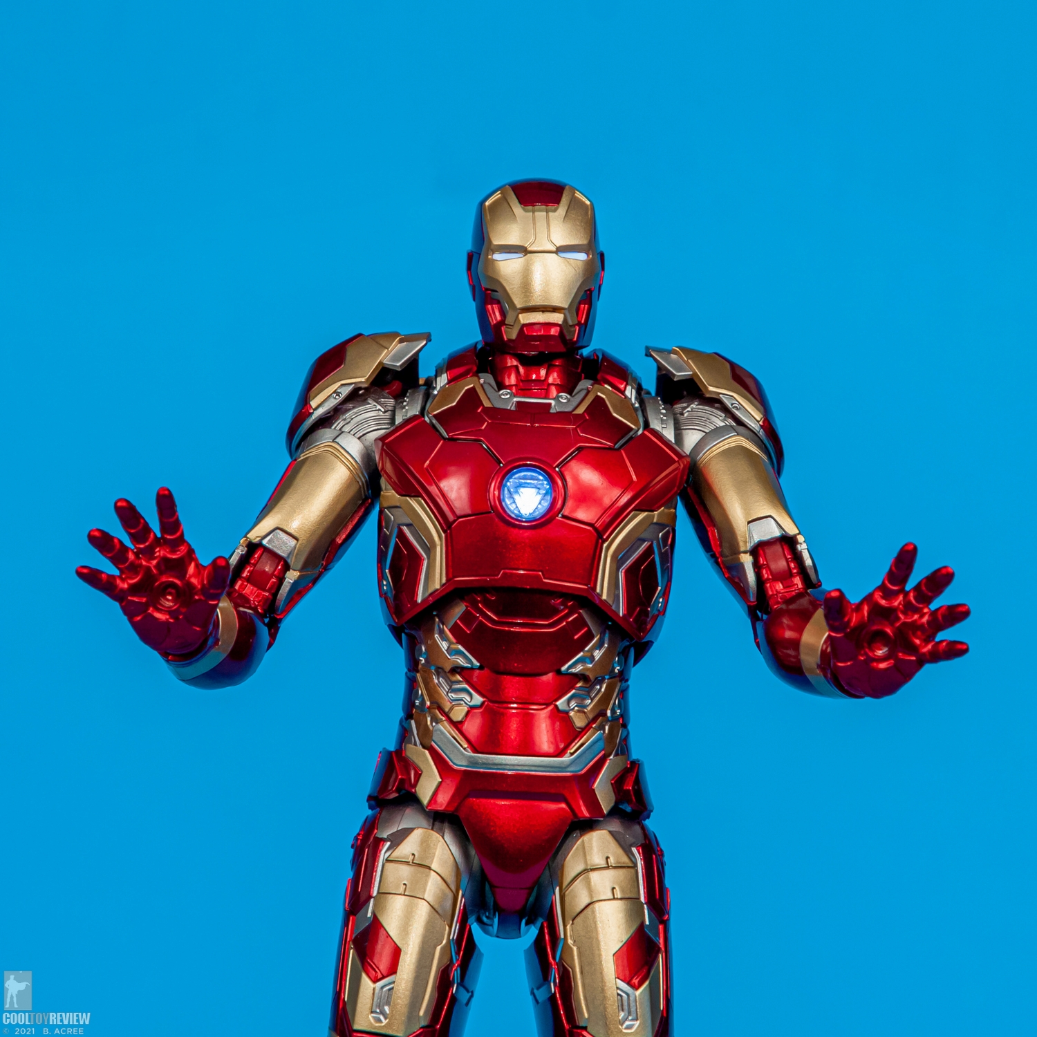 threezero-Iron-Man-019.jpg
