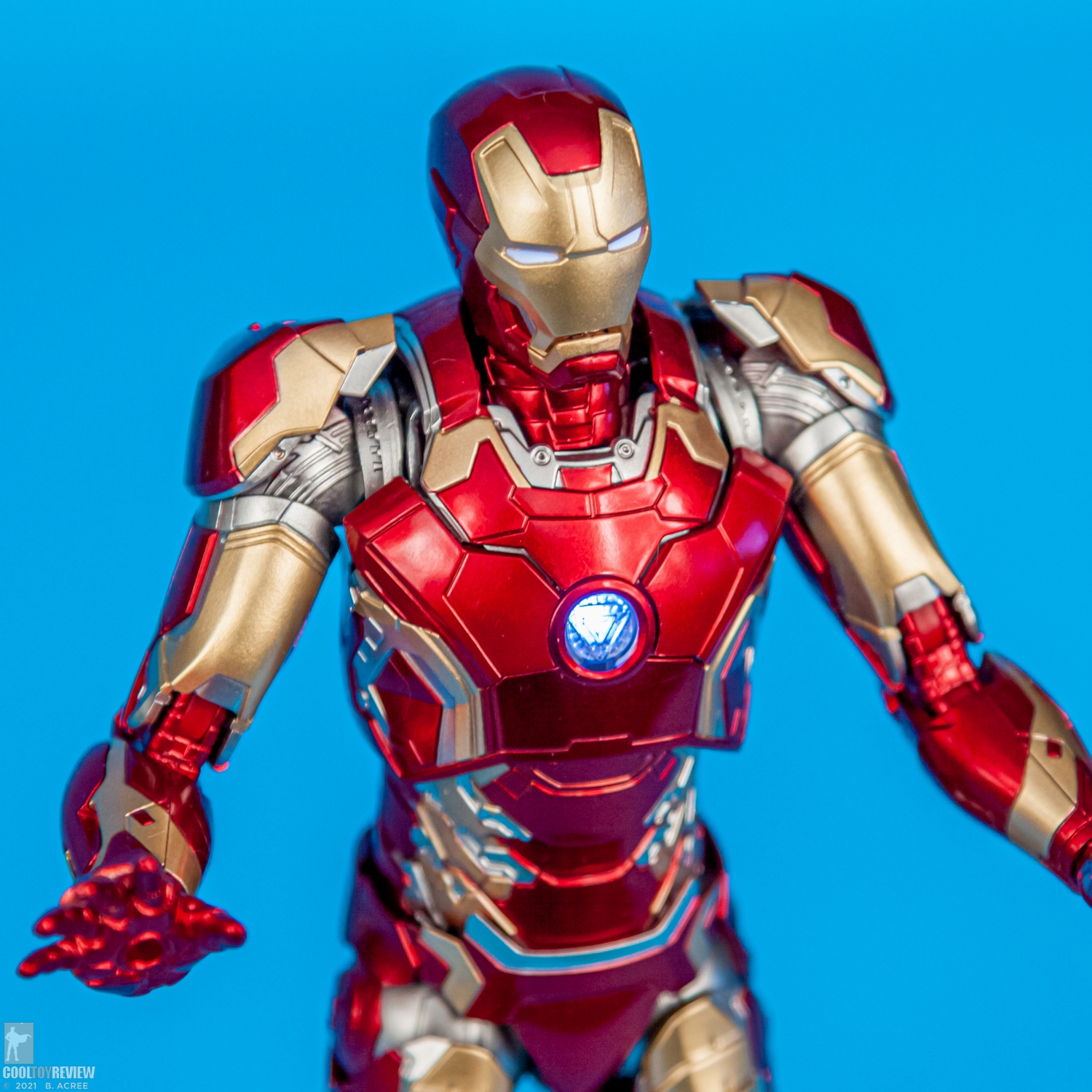 threezero-Iron-Man-020.jpg
