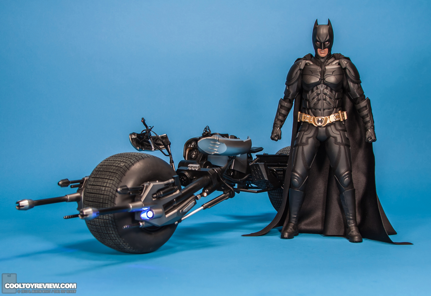 Bat-Pod_Dark_Knight_Rises_Hot_Toys-19.jpg