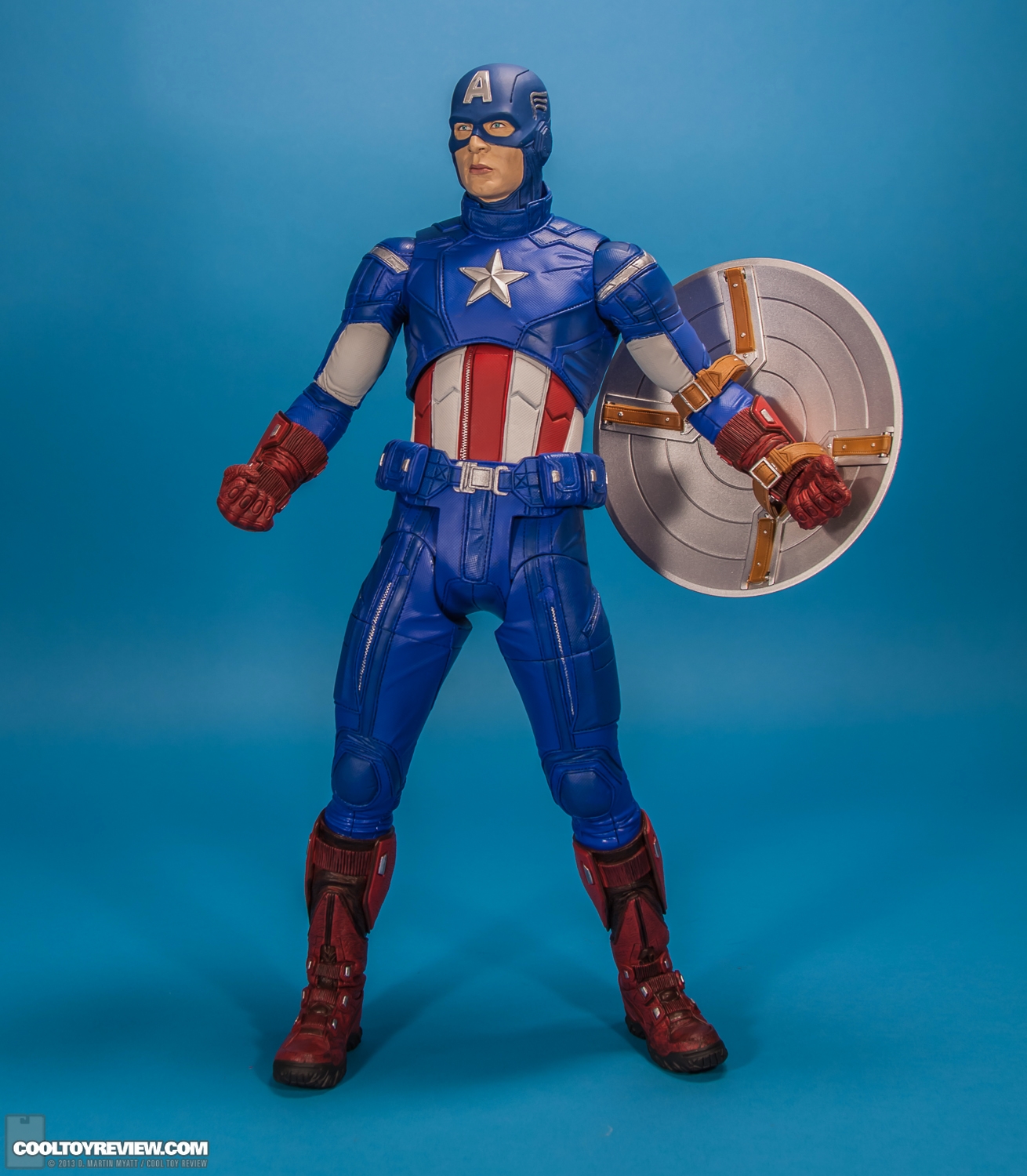 Captain_America_Avengers_NECA-012.jpg