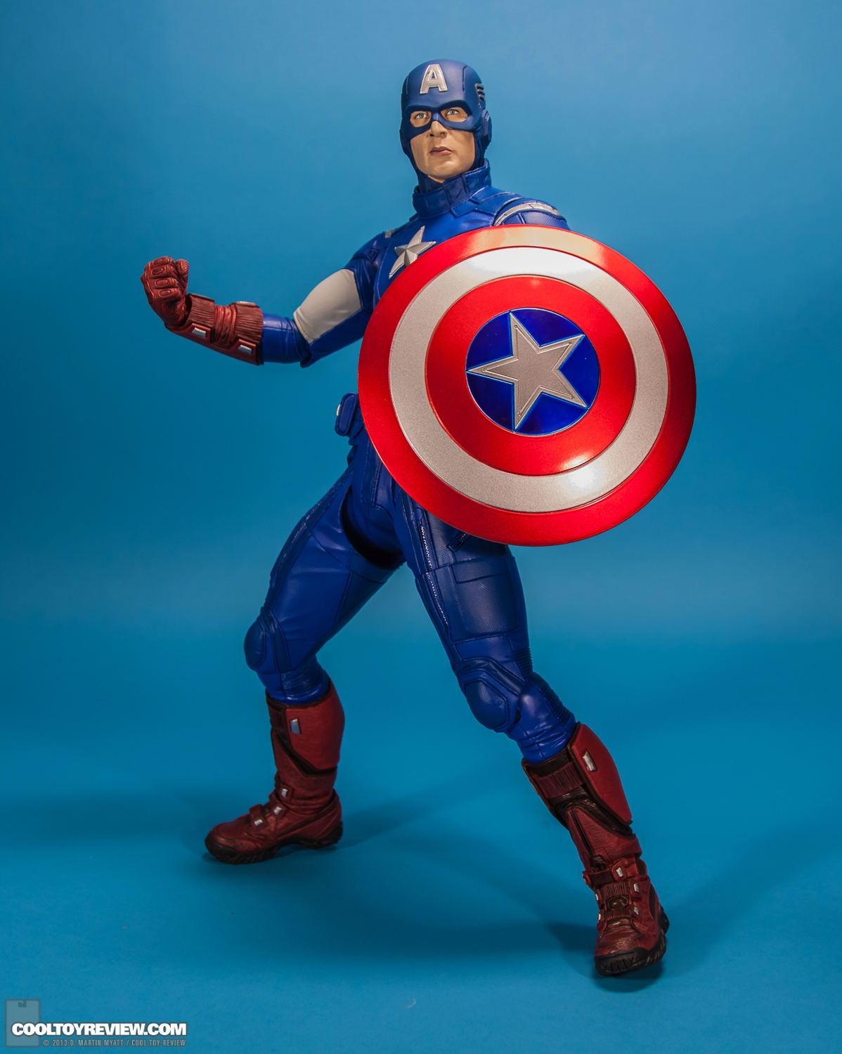 Captain_America_Avengers_NECA-013.jpg